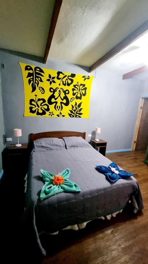 Hostal Henua Roa Hanga Roa Esterno foto