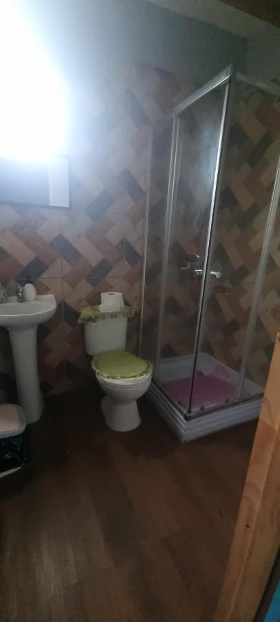 Hostal Henua Roa Hanga Roa Esterno foto